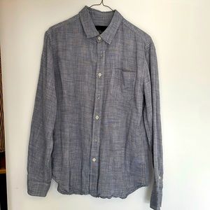 Rails Wyatt super soft chambray long sleeve button down size Small.